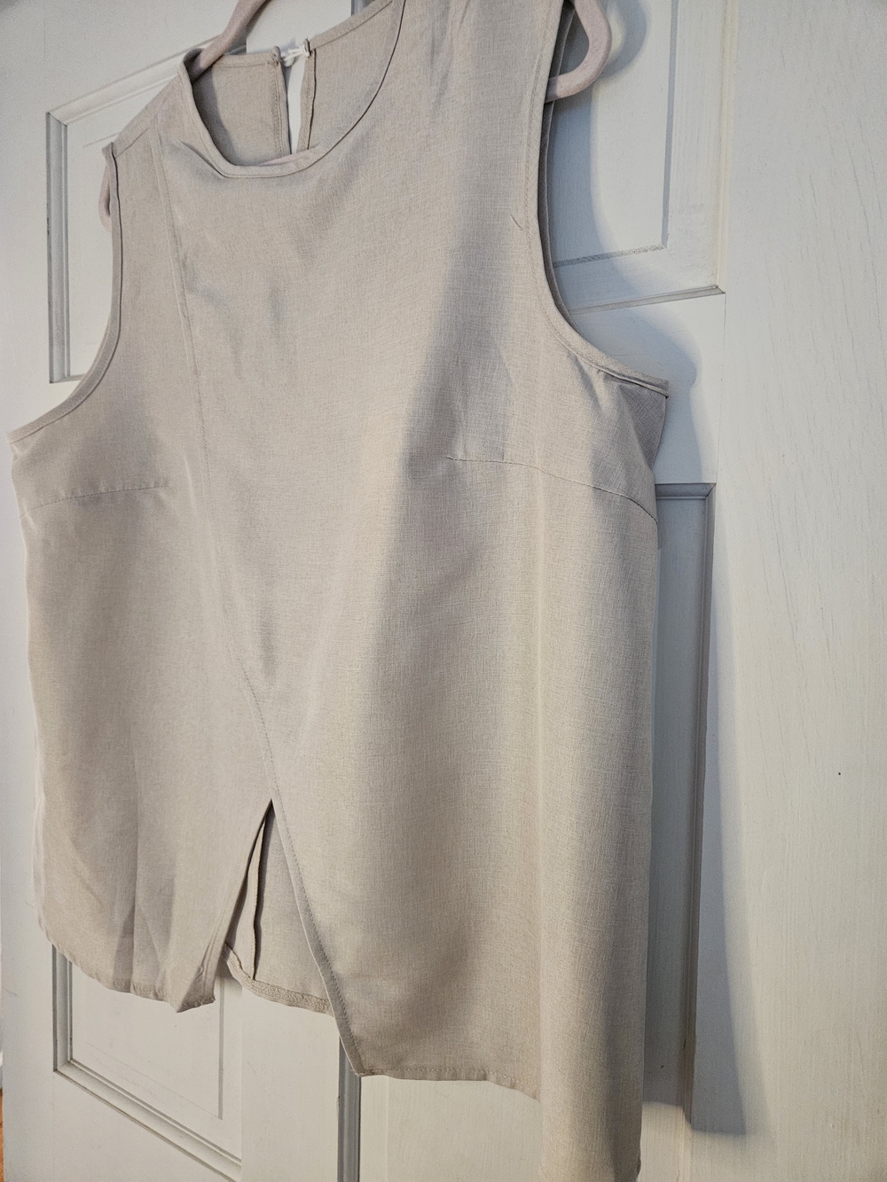 Sleeveless Cream Split-Front Tank Top